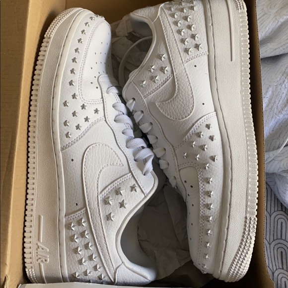 Nike Shoes - Nike Airforce 1s Star Detail